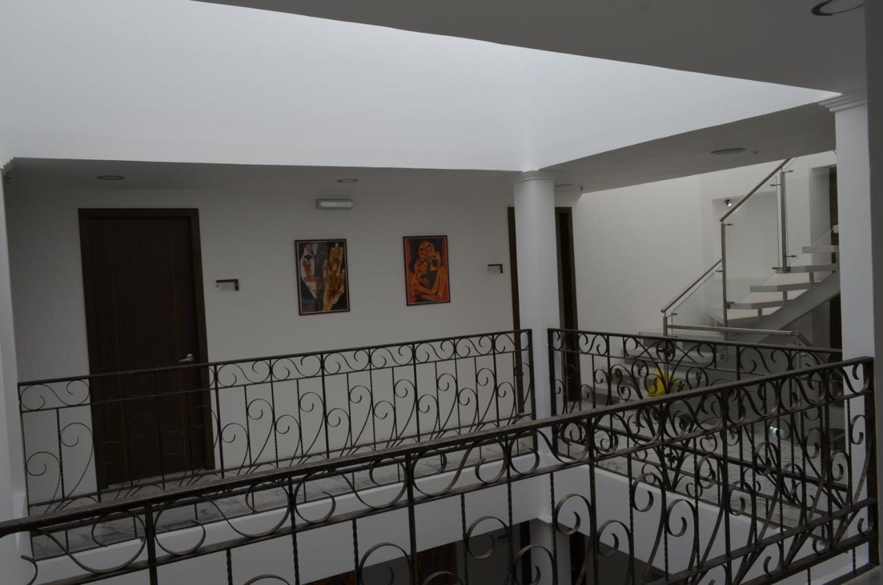 Hotel Gran Mariscal Quito Exterior photo