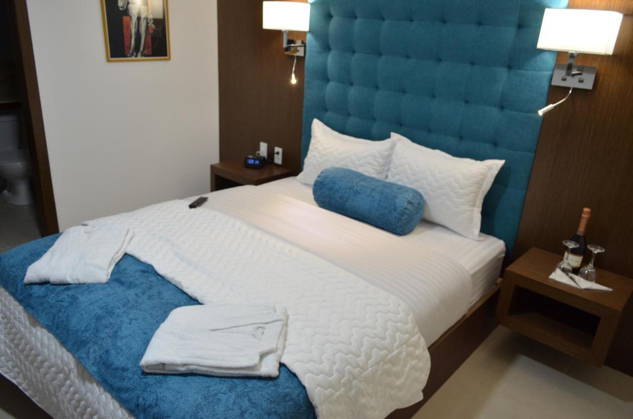 Hotel Gran Mariscal Quito Exterior photo
