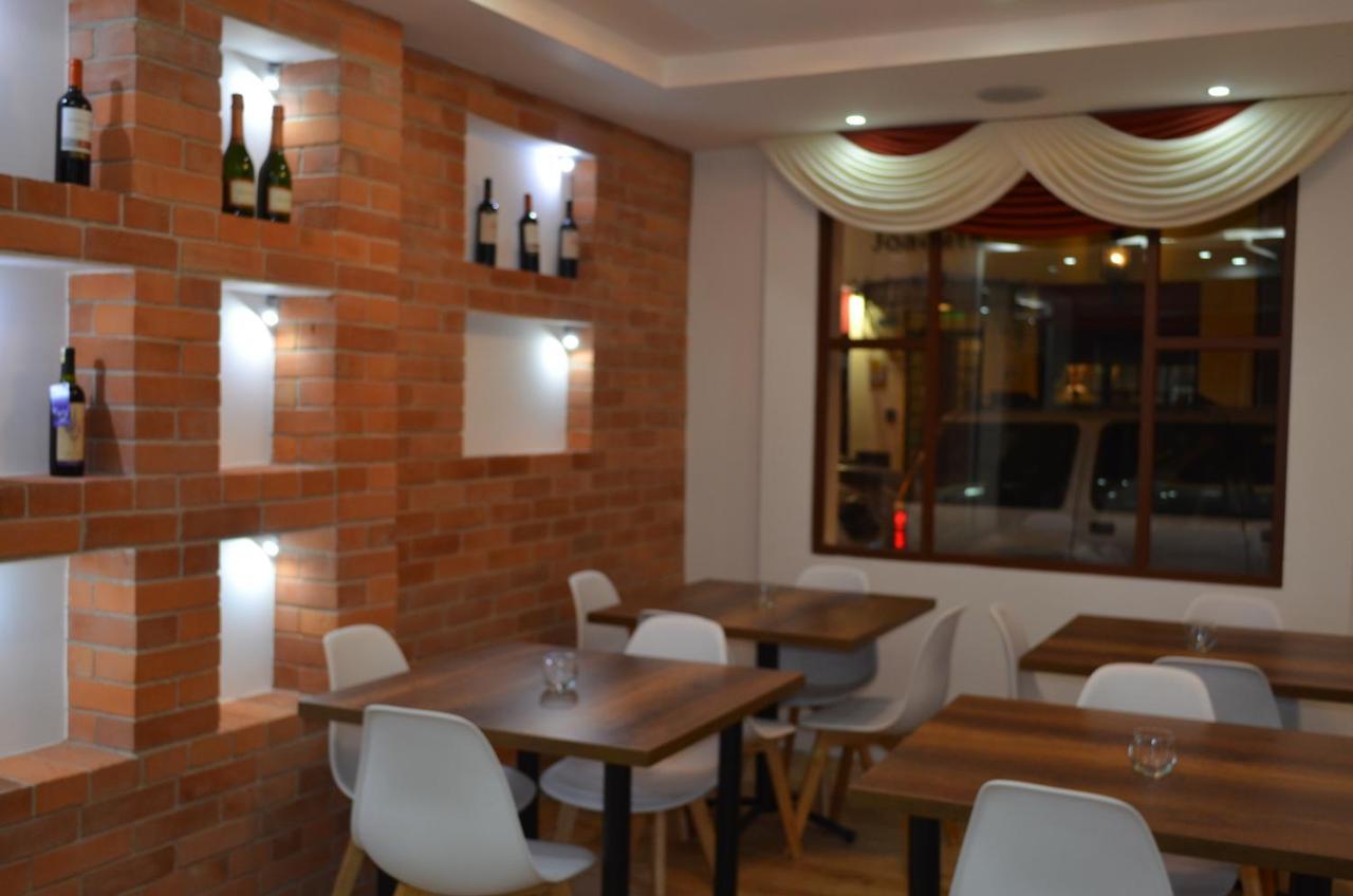 Hotel Gran Mariscal Quito Exterior photo