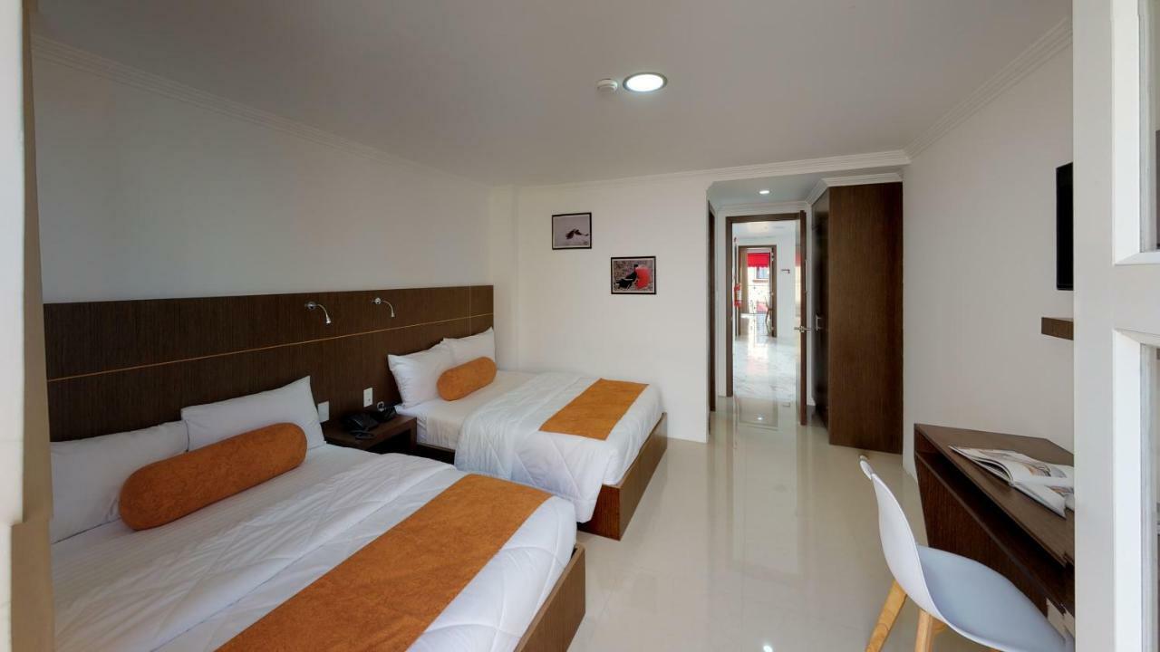 Hotel Gran Mariscal Quito Exterior photo